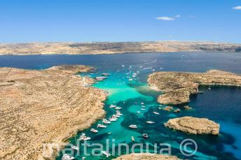 Luchtfoto van de Blue Lagoon, Comino, Malta