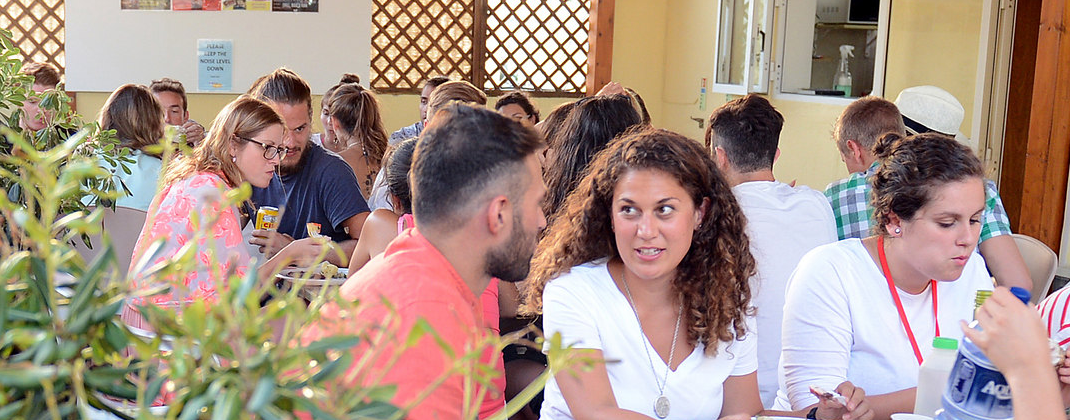 Maltalingua Národnostní složení