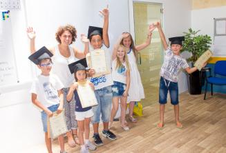 Kids met hun certificaat