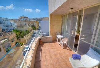 Balkon van schoolaccommodatie Maltalingua St Julians Malta